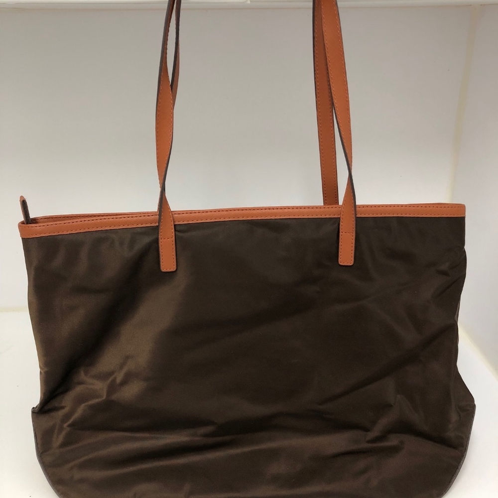Handbag - Picture 2 of 3